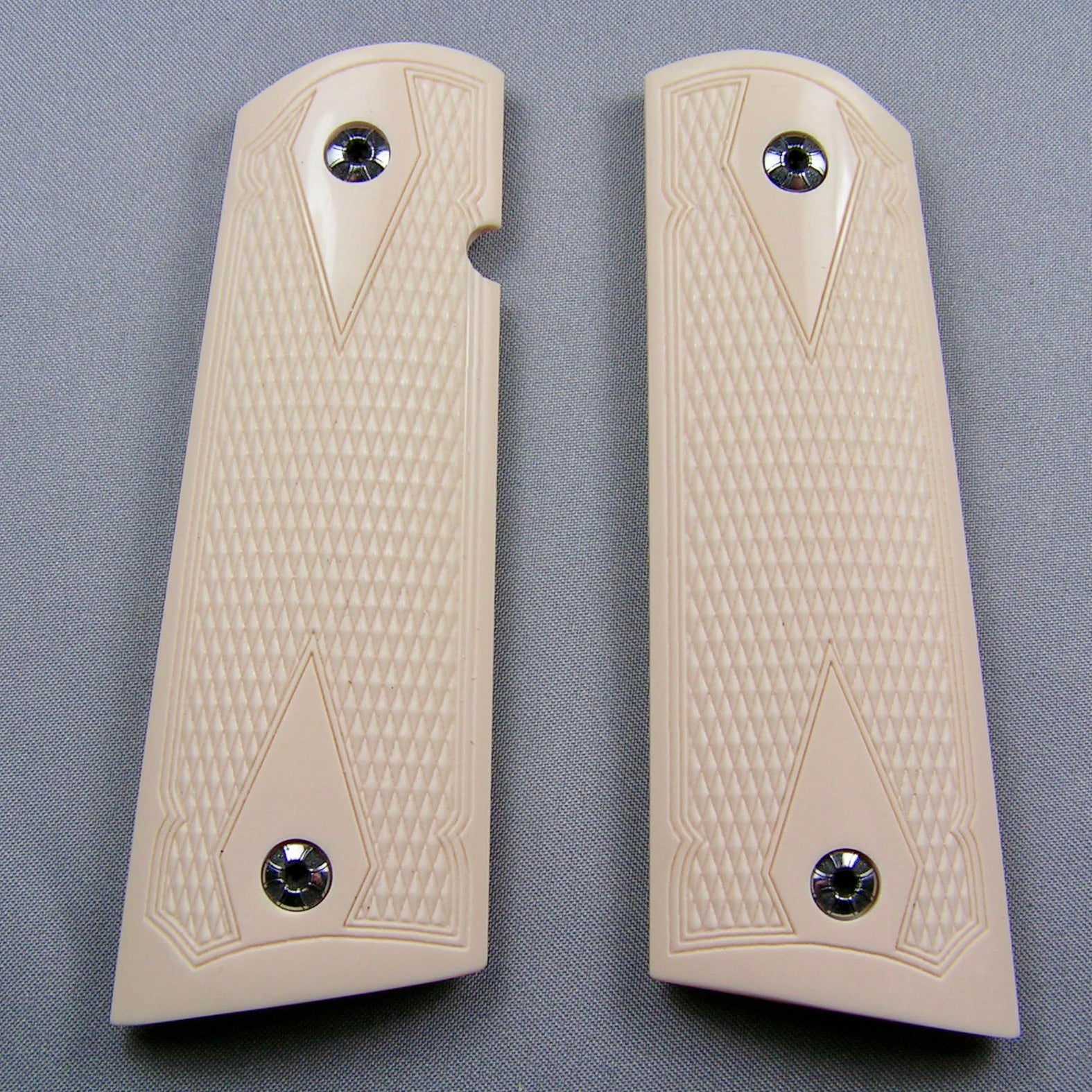 1911 Simulated Ivory MAGWELL Double Diamond Checkered Pistol Grips