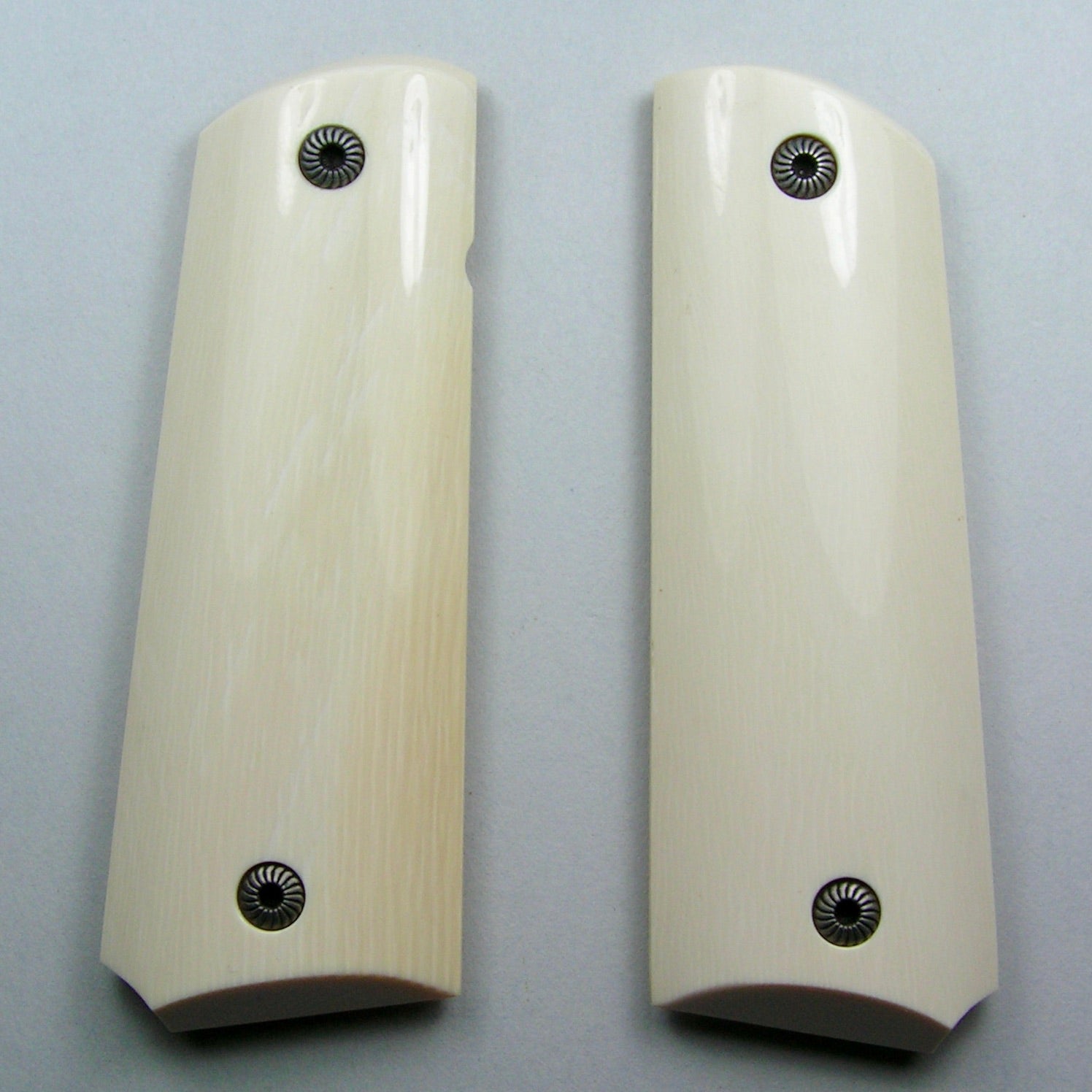 1911 Mammoth Ivory Grips (16C)