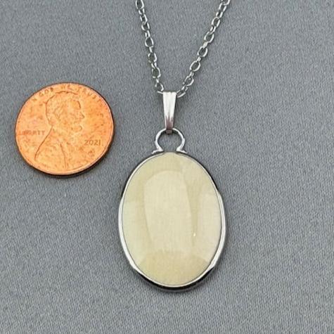 25mm x 18mm Mammoth Ivory Oval with Rhodium Plated Bezel - F