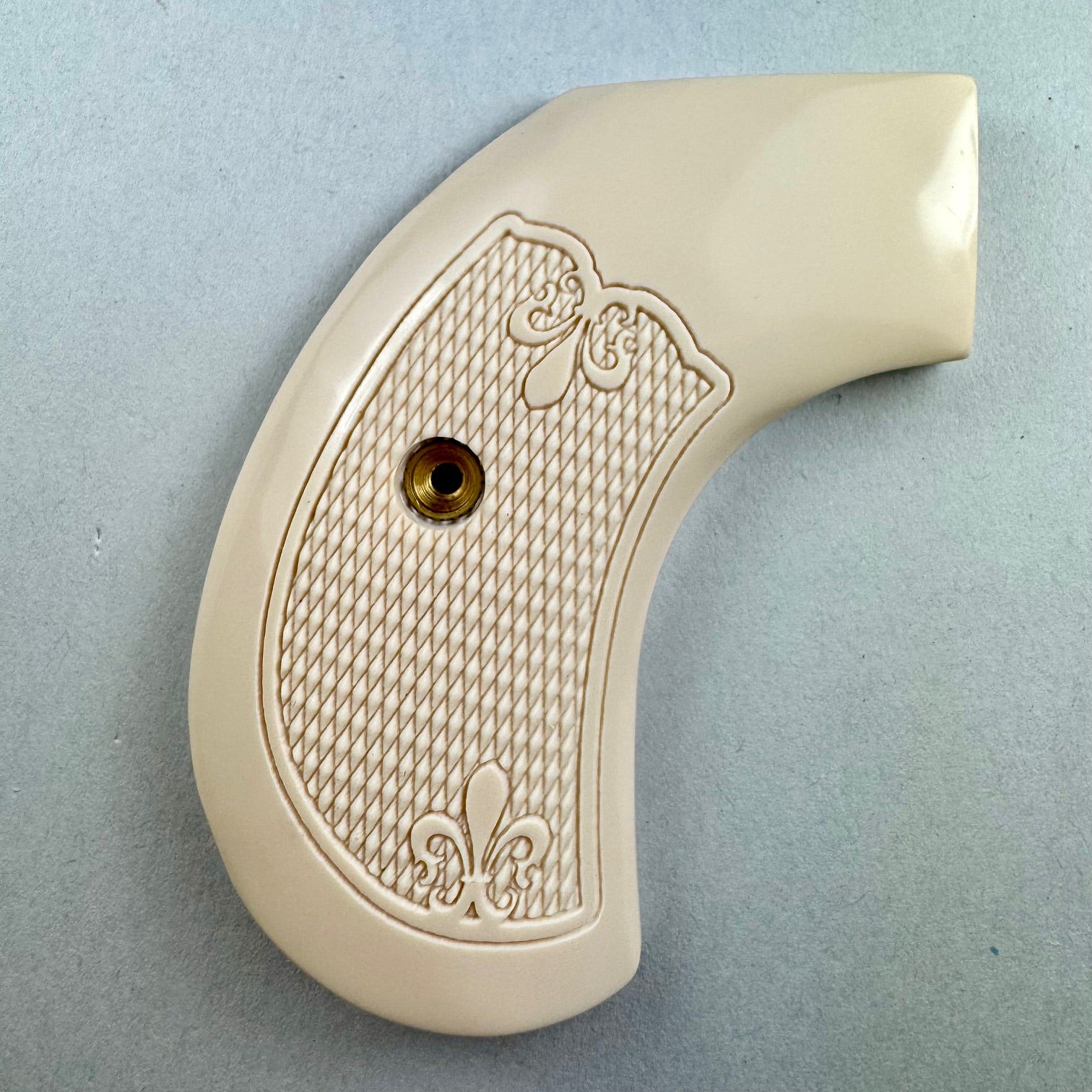 Ruger Birdshead Checkered Simulated Ivory Pistol Grips